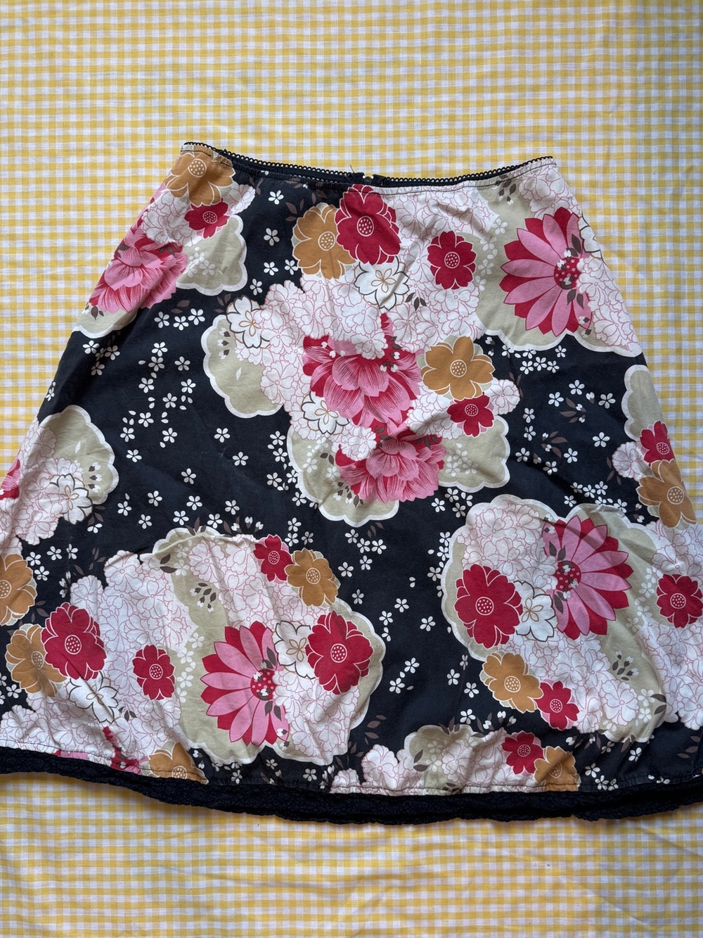 Y2K Vintage Charlotte Russe Black Midi Skirt with Pink and Cream Floral Print